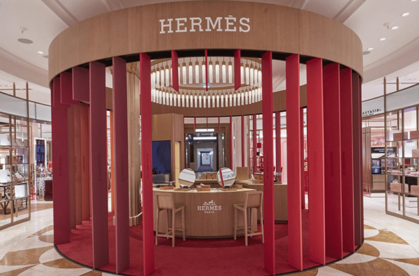  Hermès ouvre au cœur de Londres, un magasin dédié à l’univers féminin