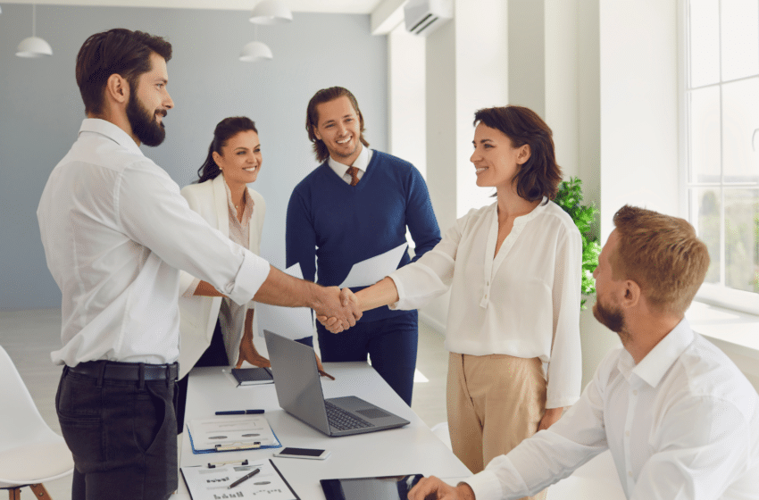 Zoom sur le métier de Business Developer : salaires, compétences, masters