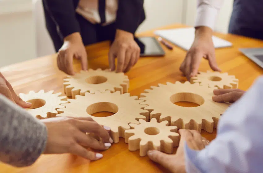 Faut-il être responsable d&rsquo;un pôle dans son association ?