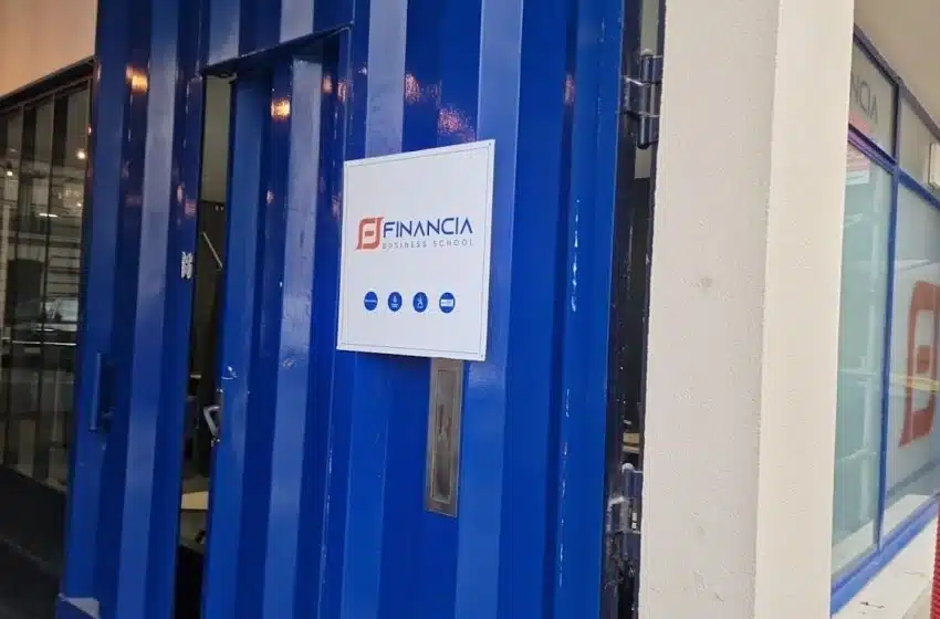 financia label lucie 26000