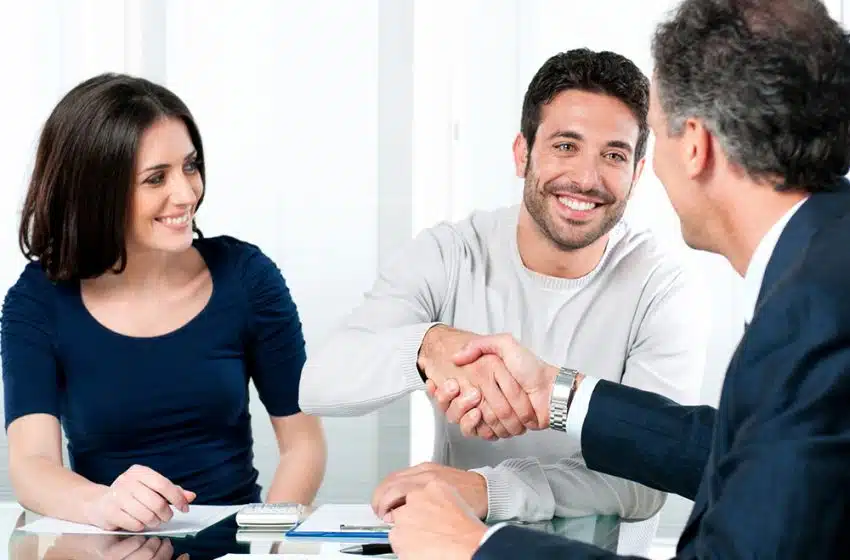 Adecco prévoit 4,5 millions de recrutements en 2023