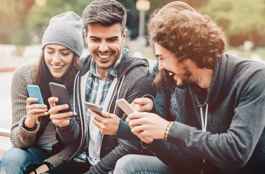 L’entreprise Cardashift recrute un Social Media Manager !