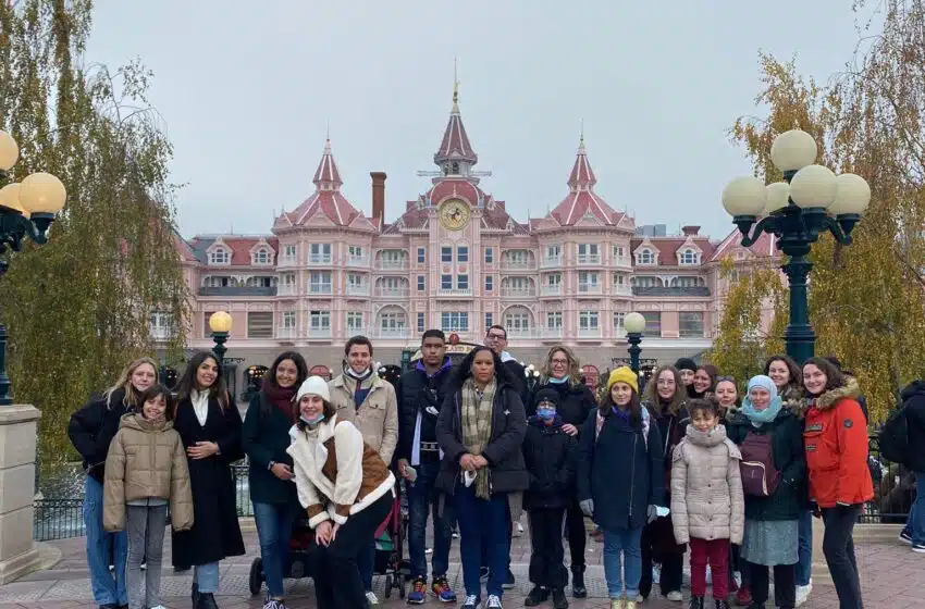 Cheer Up! emlyon amène des jeunes atteints du cancer à Disney