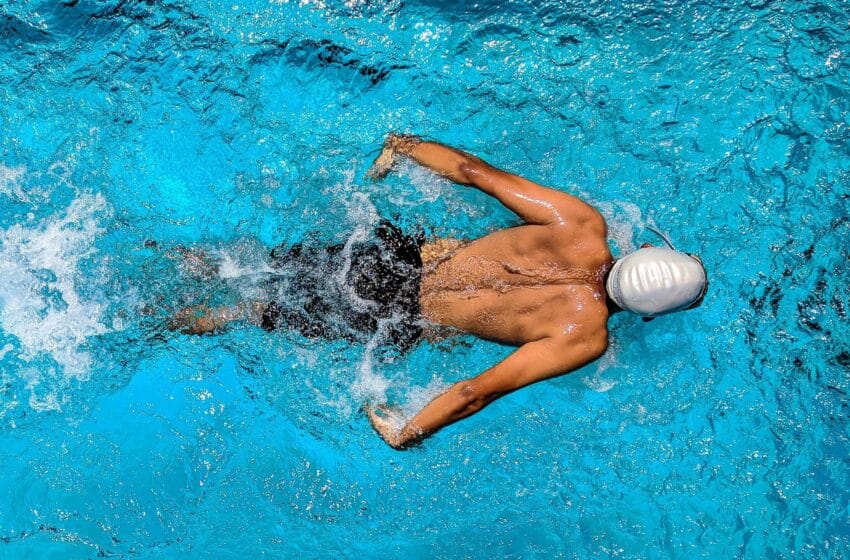 avantages-sport-natation-étudiant-activité