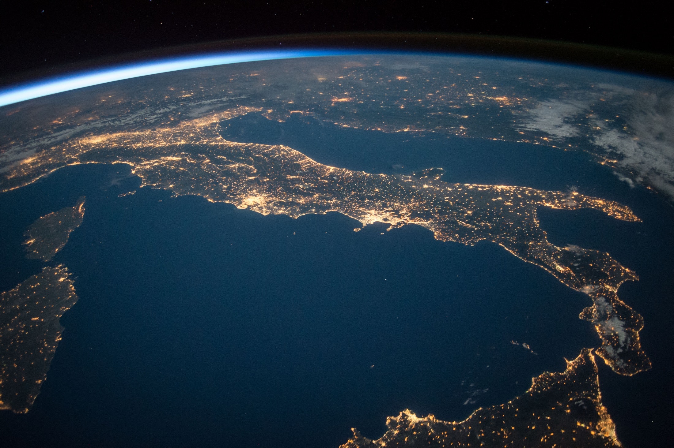 Les 3 entreprises qui veulent nous faire voyager dans l&rsquo;espace