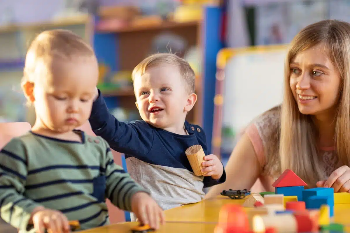Les opportunités de carrière dans le domaine de la petite enfance