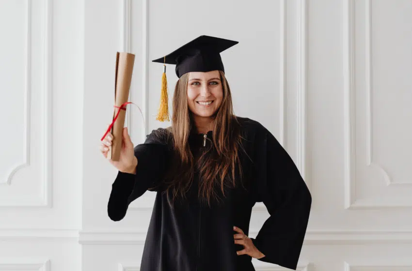Top 10 des entreprises qui recrutent le plus de jeunes diplômés en 2024
