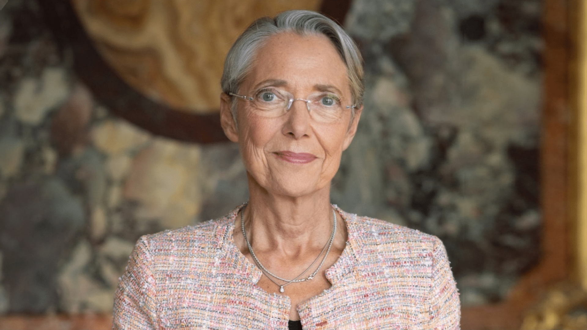 Elizabeth Borne : formation, carrière et parcours politique