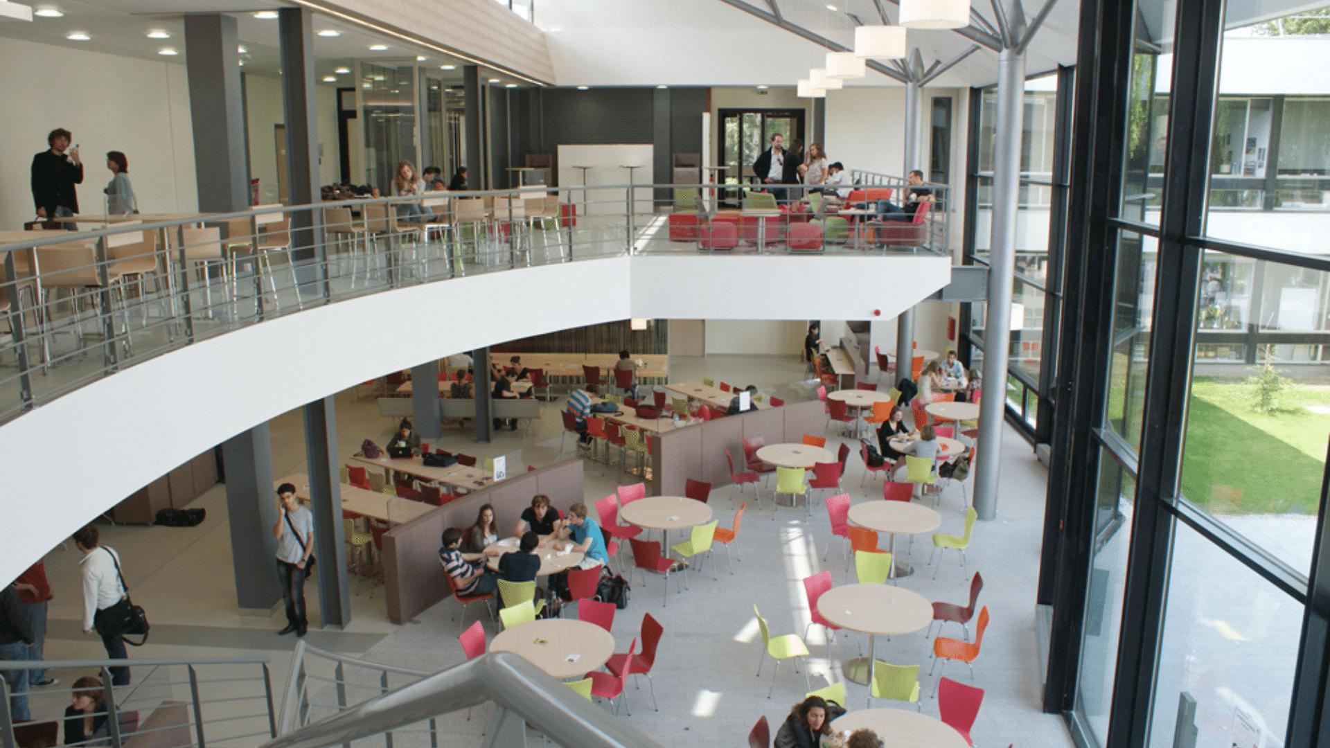 L’ESSEC Business School nomme quatre alumni au sein de sa gouvernance