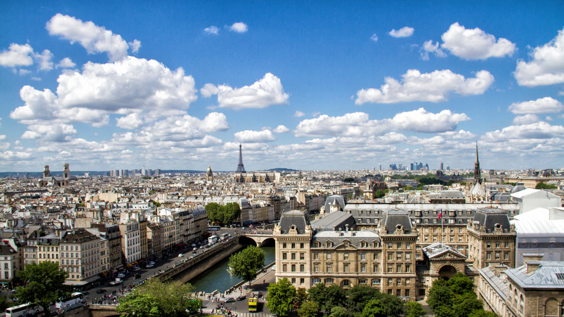  Stage à Paris : comment bien s’organiser entre transport, logement et budget ?