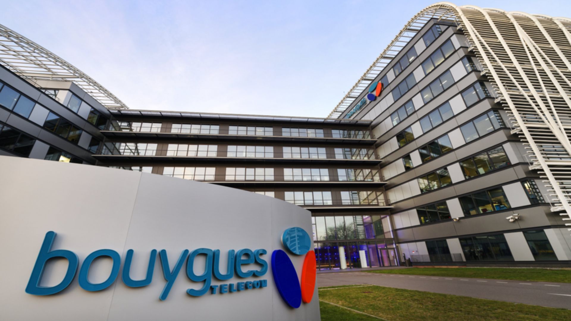  Le dossier Bouygues : salaires, processus de recrutement, carrière