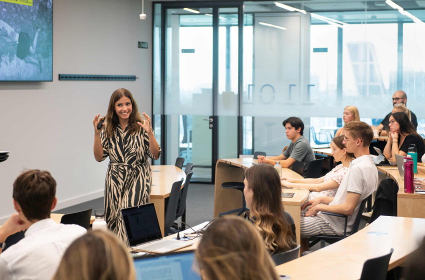  IE University investit plus de 50 millions d’euros dans des bourses pour les étudiants internationaux