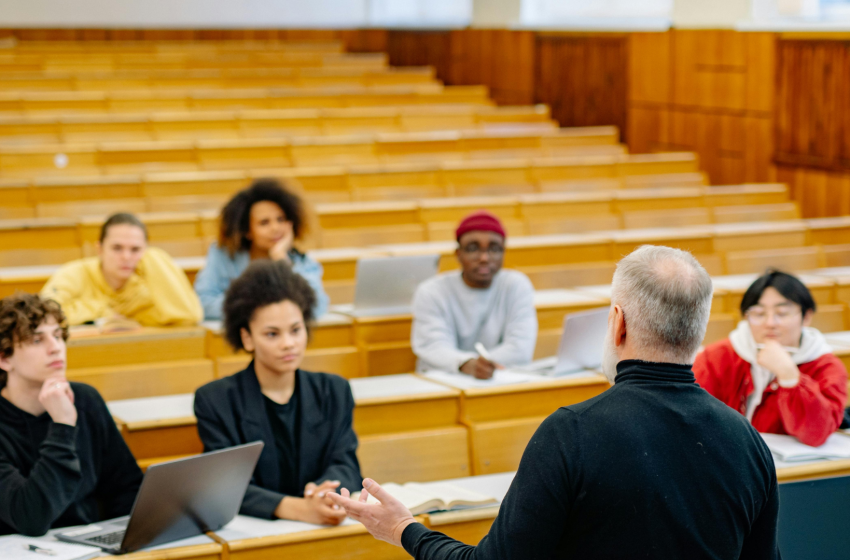  Business school : 7 critères concrets pour choisir une école qui te fera vraiment monter en compétences