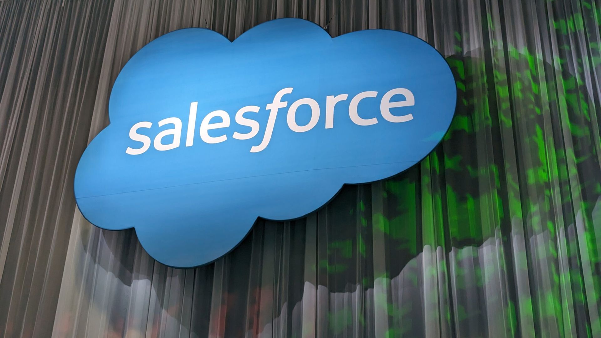  Tout savoir sur Salesforce : salaires, carrière et recrutement