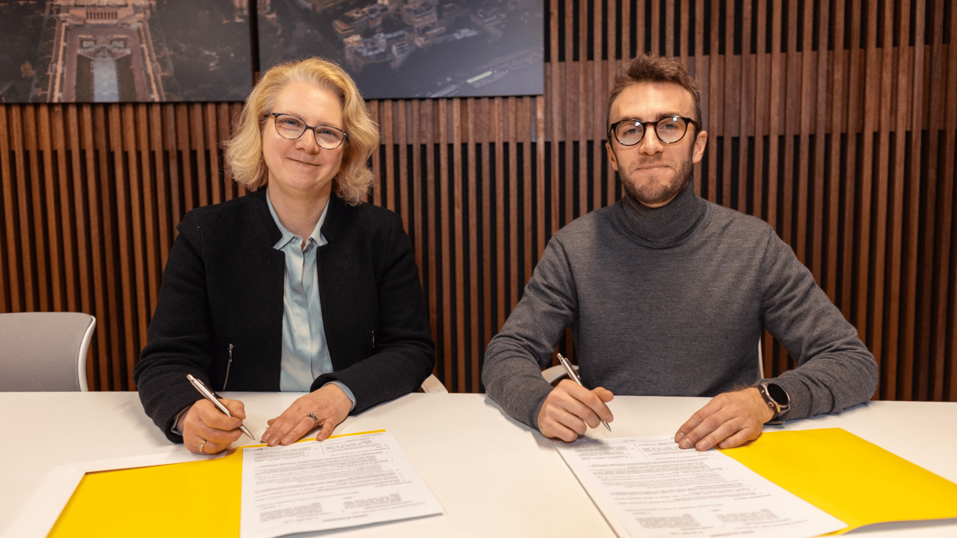 L’IÉSEG investit dans Compleducation pour accélérer sur l’IA pédagogique