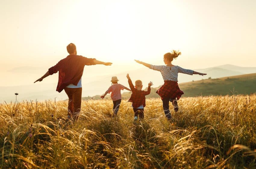 Les pays où les moins de 30 ans sont les plus heureux (enquête ONU)