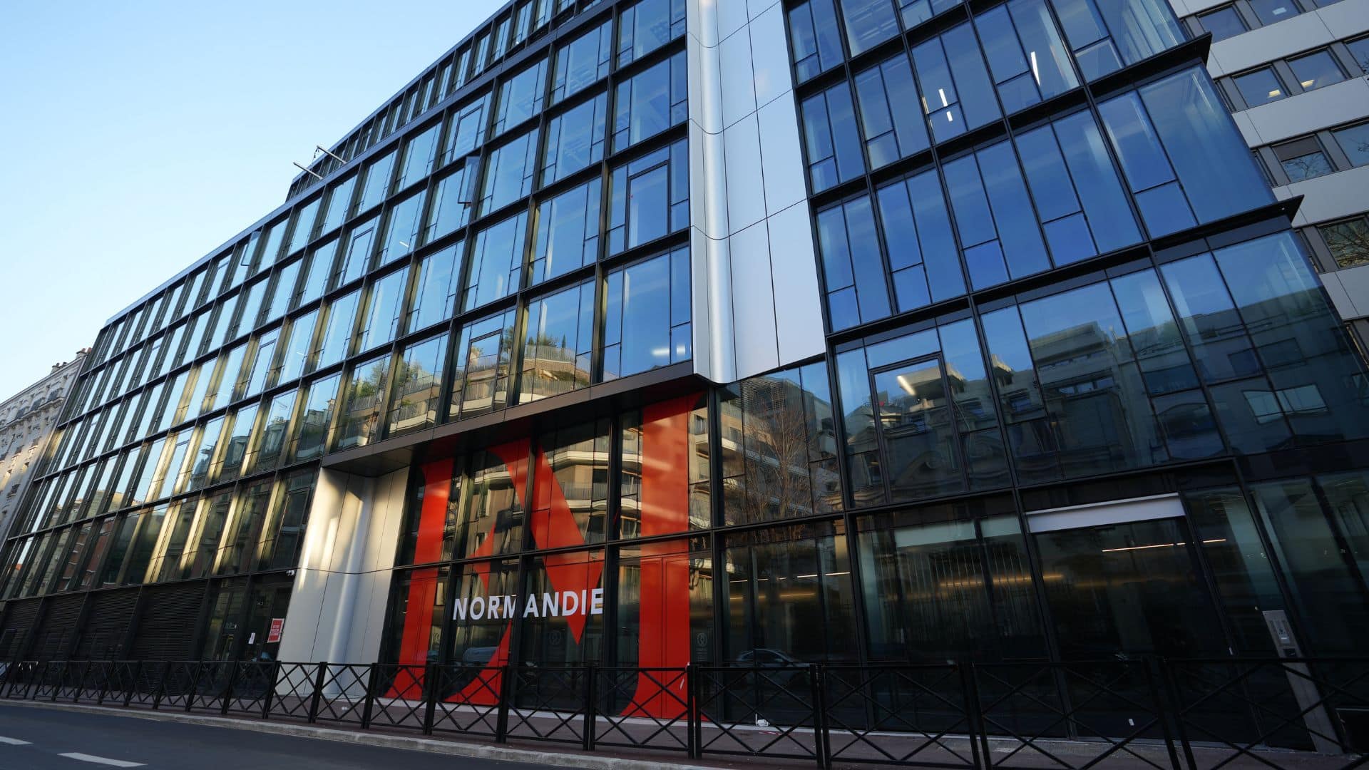 L’EM Normandie intègre un Bachelor diplômant dans son Programme Grande École et redéfinit le parcours post-bac