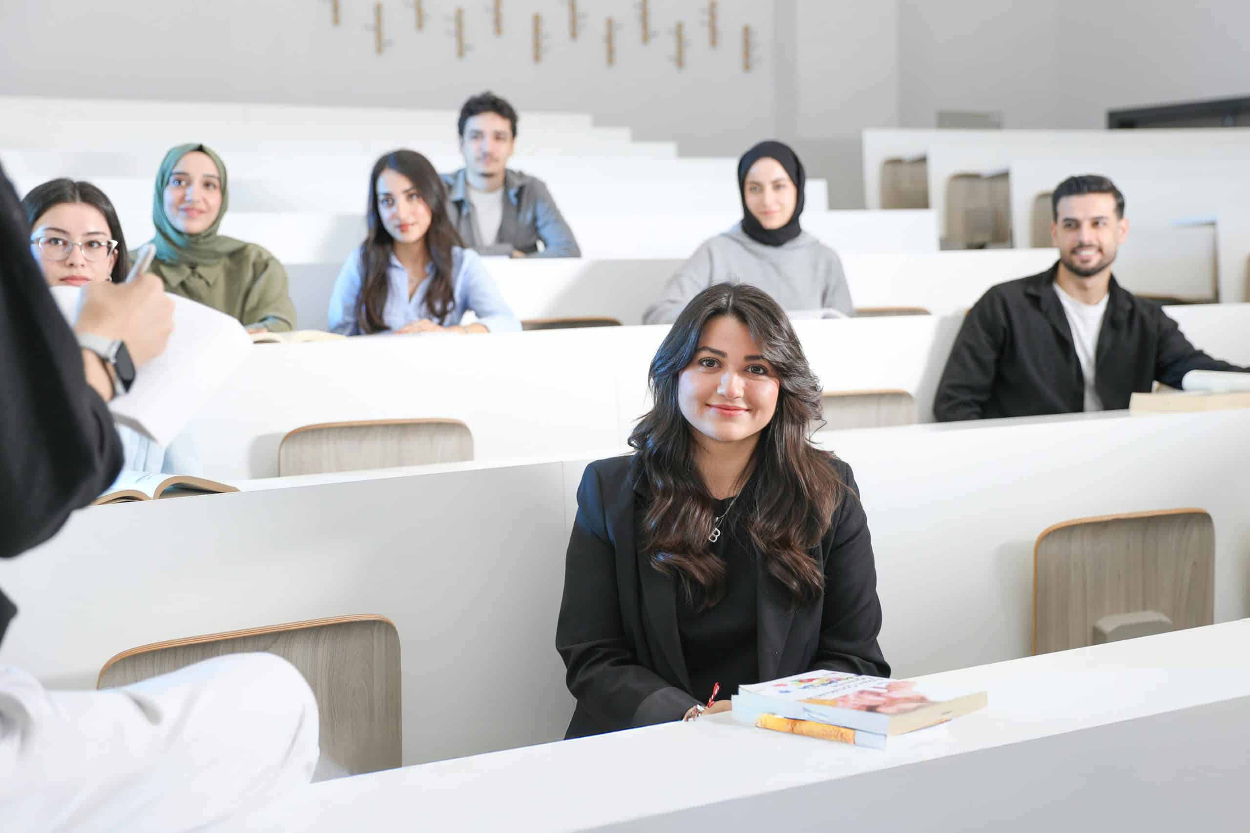 Pourquoi opter pour une école de droit et de finance qui mise sur l’international aujourd’hui ?