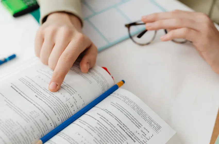 Le sujet de mathématiques appliquées EDHEC 2026
