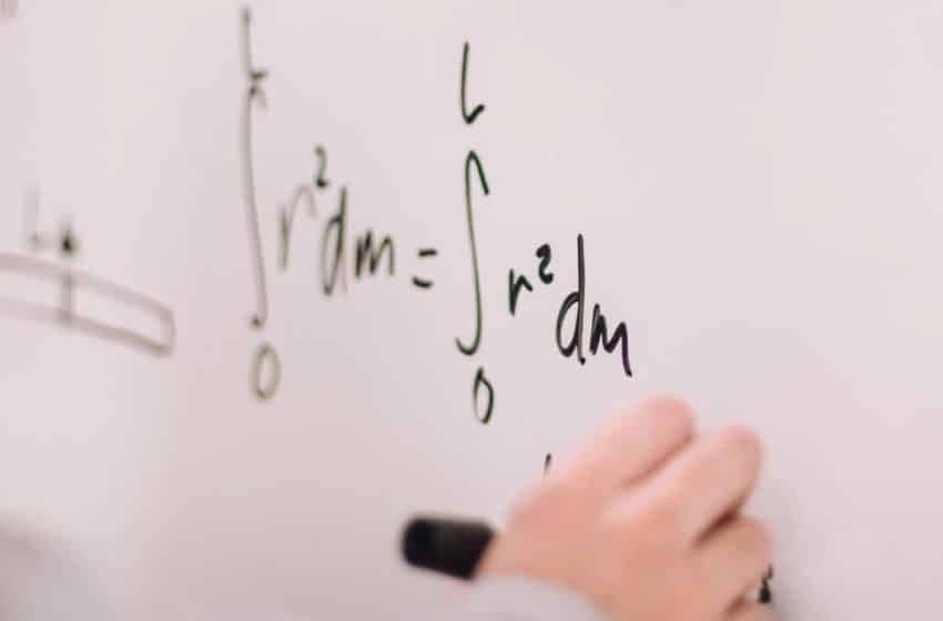 Sujet mathématiques appliquées emlyon 2026