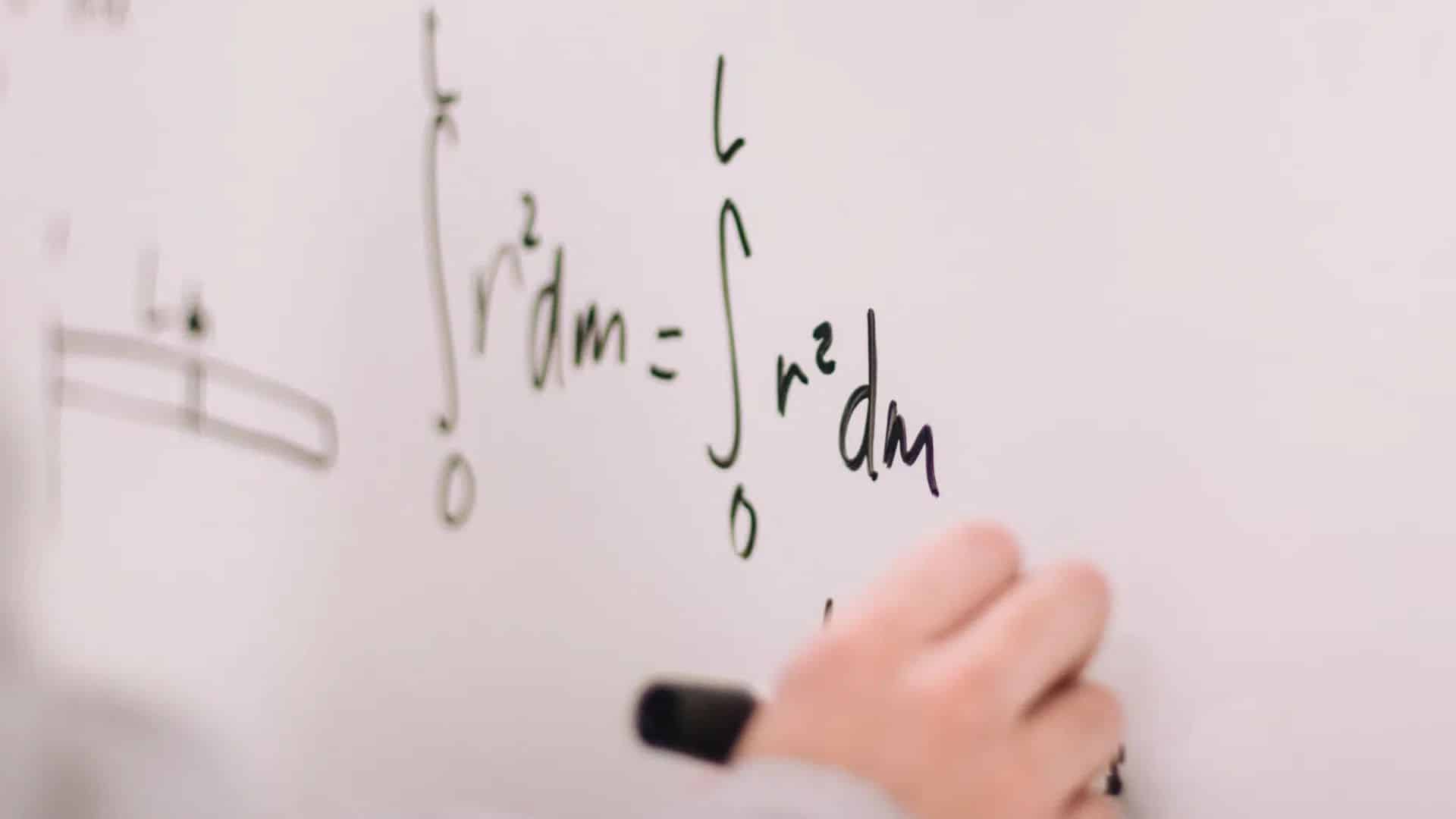 Sujet mathématiques appliquées emlyon 2026