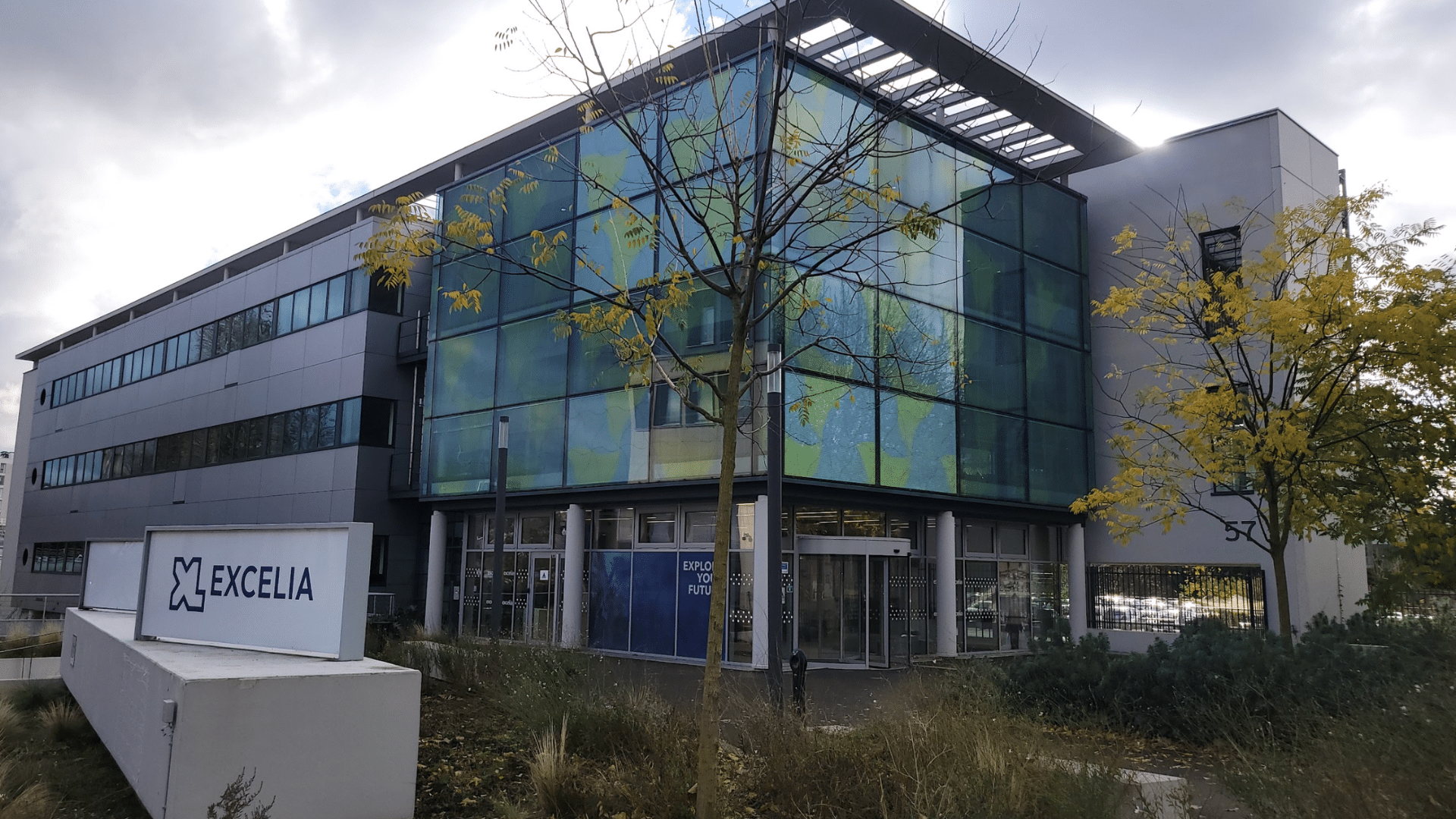 L&rsquo;école d&rsquo;ingénieurs ESAIP rejoint le groupe Excelia, qui devient un groupe multidisciplinaire management-ingénierie