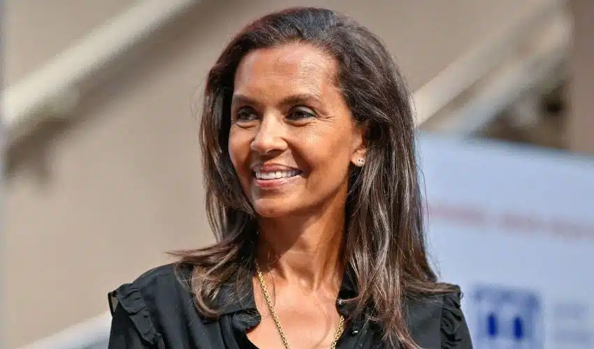 Karine Le Marchand : début à la télévision, carrière, salaire