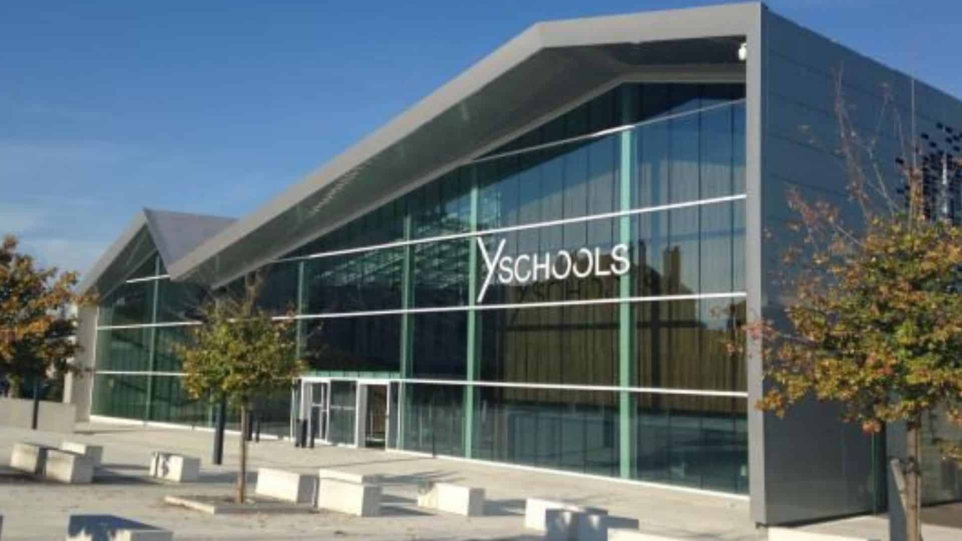 Y SCHOOLS rejoint Global University Systems : tout ce qu&rsquo;il faut savoir !