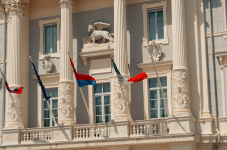AMBASSADE