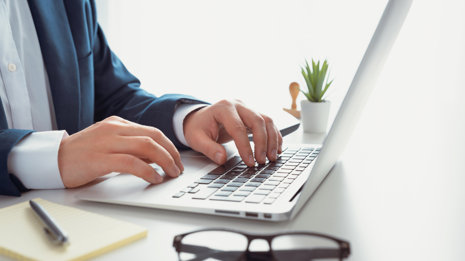  Sédentarité au bureau : les bons réflexes quand on bosse devant un écran