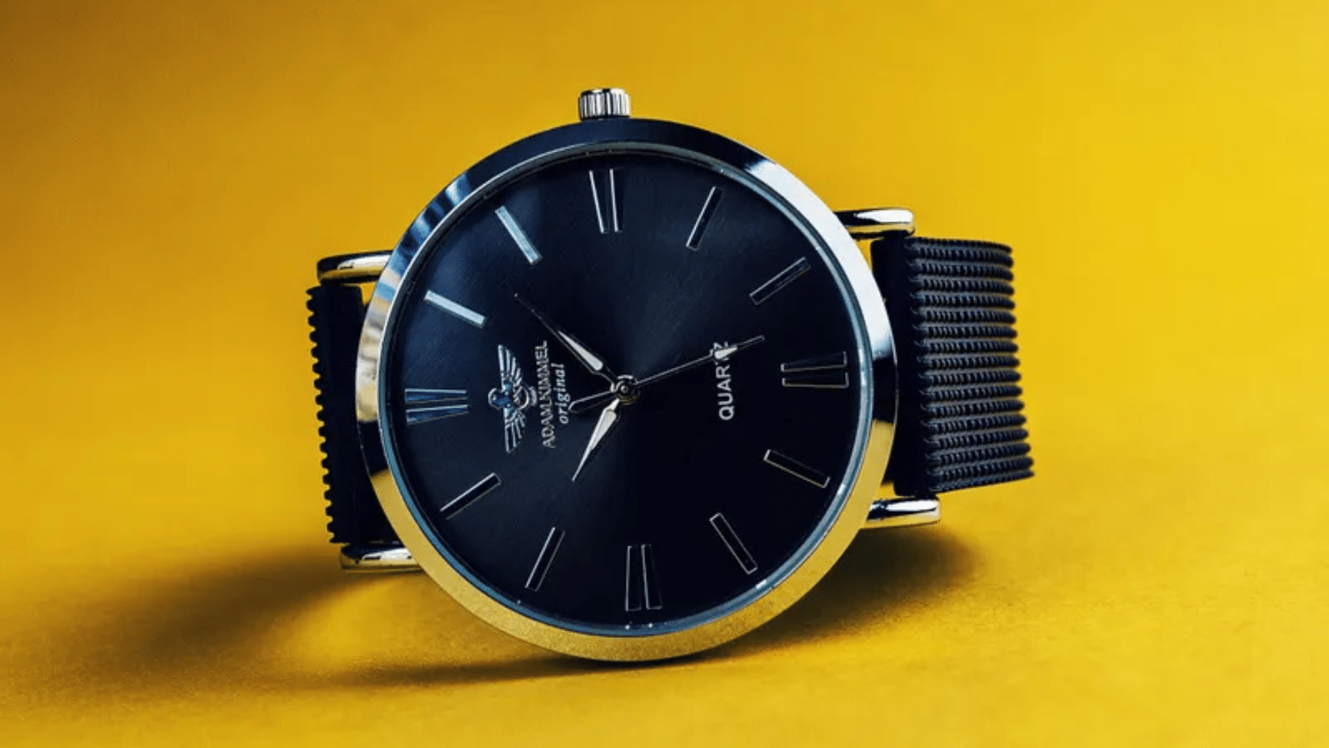 MONTRE JEUNE DIPLOME