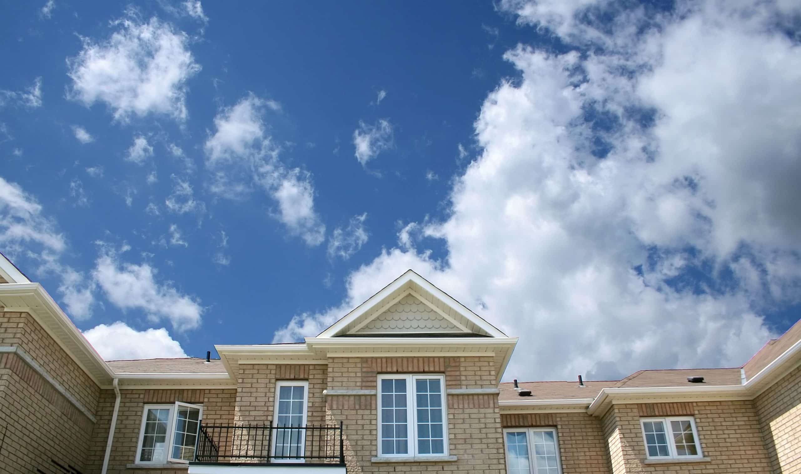 Les avantages et risques de l&rsquo;investissement immobilier