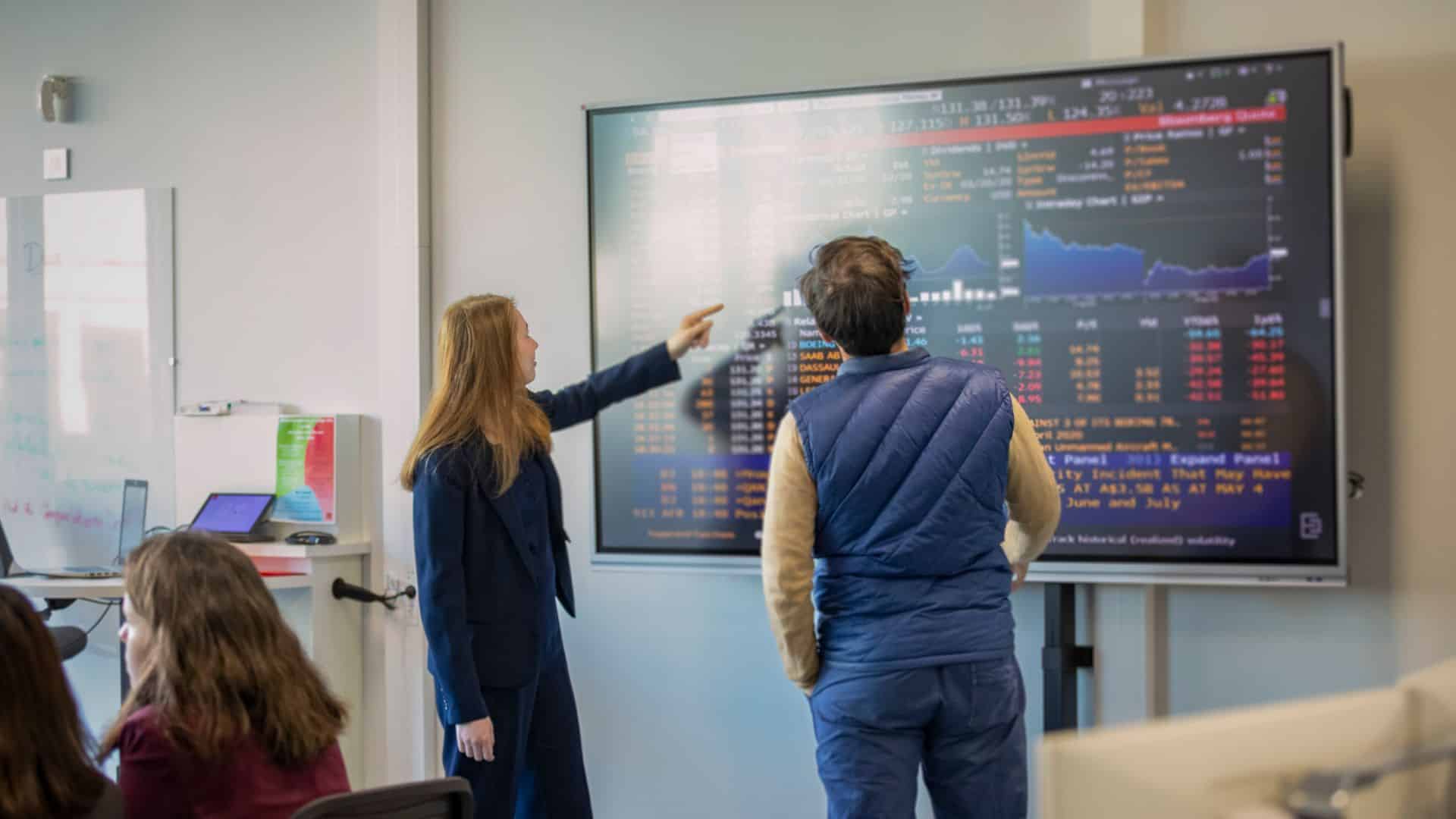 emlyon tech school : l’emlyon lance une école dédiée à la tech et à l&rsquo;IA