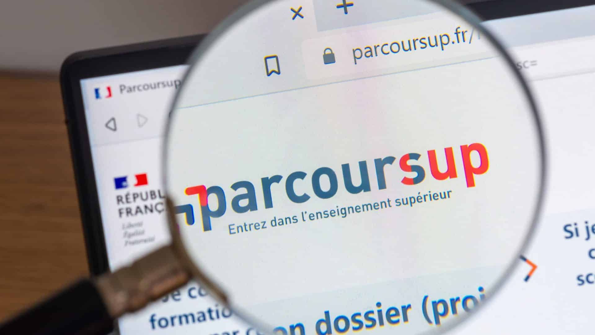 Suppression de Parcoursup : ce que demandent les lycéens et ce que répond le gouvernement