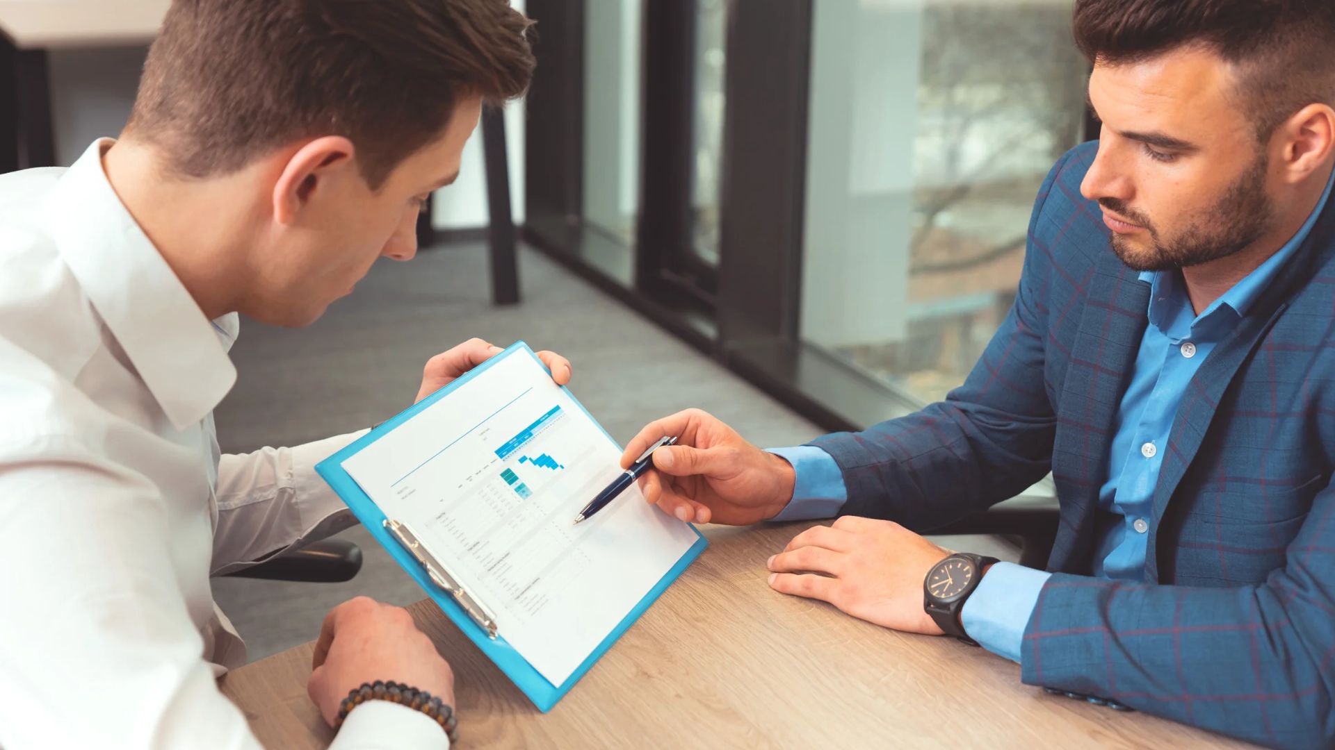 Salaire consultant junior 2027 : McKinsey, BCG et Bain augmentent leurs recrues pour la première fois depuis 2022